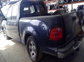 2003 FORD F-150, BLUE, XLT MODEL, CREW CAB, 5.4L, AT, 2WD. F26334